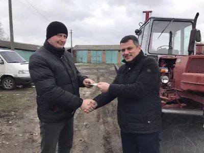 МХП обеспечила сельскохозяйственной техникой громаду в Винницкой области
