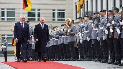 Карл III во время визита в Германию выразил поддержку Украине