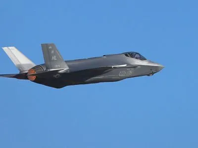 Тільки половина винищувачів F-35 готові до виконання завдань – Bloomberg