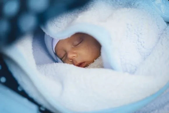 За 400 днів війни у Києві народилися понад 18 тисяч немовлят