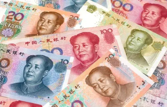 Китайський юань замінив долар як найбільш продавана валюта в росії