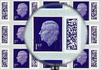 Почта Великобритании представила первые марки с изображением короля Карла