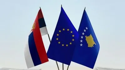 Сербія має виконувати угоди і досягти компромісу з Косово для прогресу на шляху до ЄС - посол