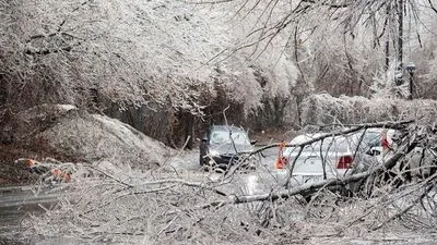 200 000 человек остались без электроэнергии из-за сильного ледяного шторма в Онтарио и Квебеке