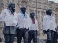 Євробачення-2023: у Ліверпулі пам’ятник The Beatles одягли в українські вишиванки