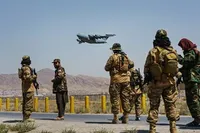 Адміністрація Байдена звинувачує Трампа у хаотичному виведенні військ з Афганістану