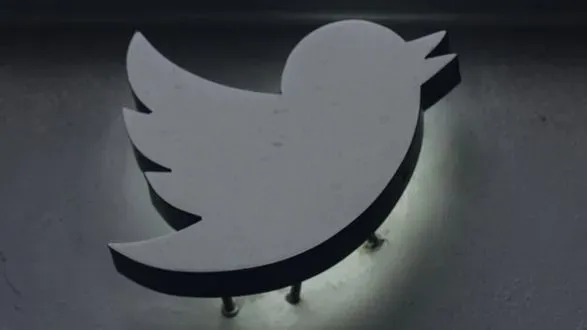 Twitter снял ограничения на учетные записи, связанные с кремлем - СМИ