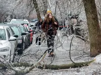 Ледяной шторм в Канаде унес жизни двух человек