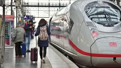 Проїзд потягом з Польщі до Німеччини для українців залишиться безкоштовним до початку літа