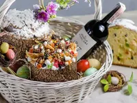Харчові барвники, глазур та шоколадні яйця: скільки коштує декор Великоднього кошика