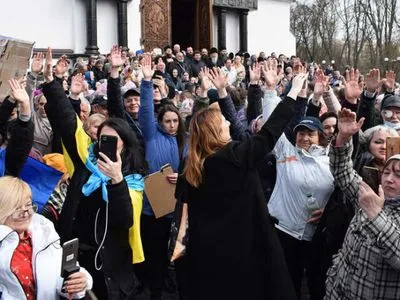 В Хмельницкой области продолжается противостояние между верующими УПЦ МП и ПЦУ