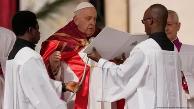 Папа Римский мог умереть во время госпитализации в прошлом месяце - Reuters