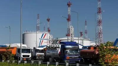 Экспорт российской нефти подскочил до самого высокого уровня за три года, несмотря на санкции