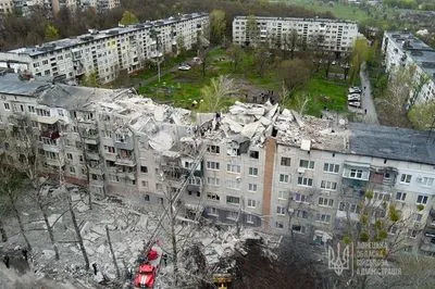 Рятувальні роботи на п'ятиповерхівці у Слов'янську завершені: з-під завалів дістали 15 людей