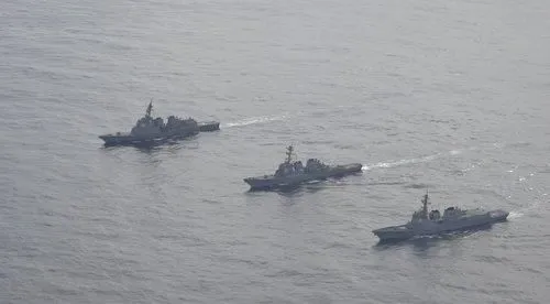 Южная Корея, США и Япония проводят совместные морские военные учения
