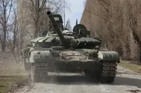 росія відстає в оснащенні та розгортає у війні танки часів Другої світової війни -  CNN