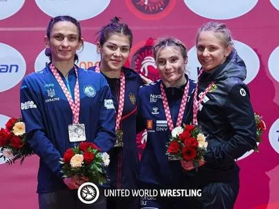 Украинки завоевали три первые медали в женской борьбе на чемпионате Европы