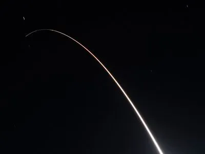 США провели випробувальний запуск міжконтинентальної балістичної ракети