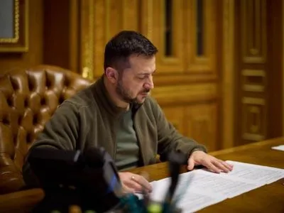 Зеленский ответил на петицию о пожизненном заключении для госслужащих за коррупцию во время войны