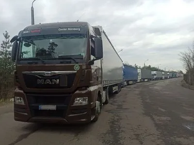 В Румынии будут пломбировать транзитные грузовики, которые везут агропродукцию из Украины