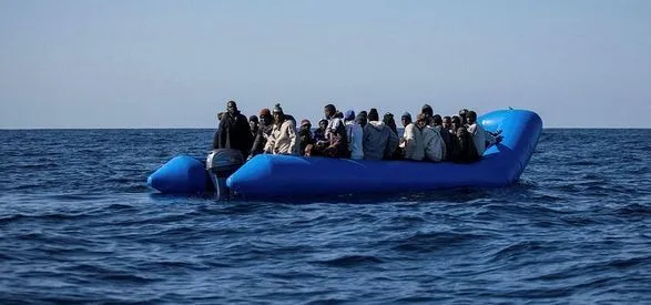 Более 1200 мигрантов прибыли на итальянскую Лампедузу за последние сутки