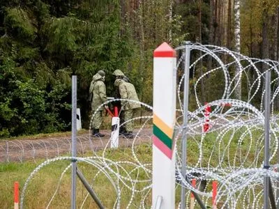 У Литві узаконили політику розвороту нелегальних мігрантів