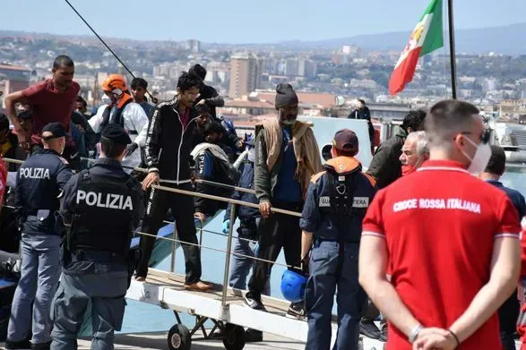 Нідерланди звинуватили Італію у жорстокому поводженні з мігрантами