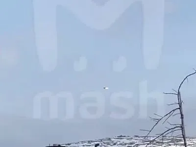 В рф разбился военный самолет: в соцсетях распространяется видео