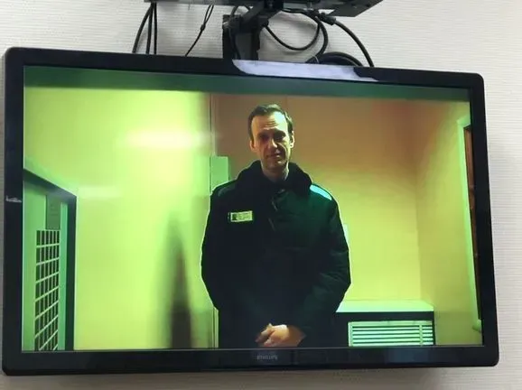Сидеть пожизненно: против Навального возбудили новое дело "за терроризм"