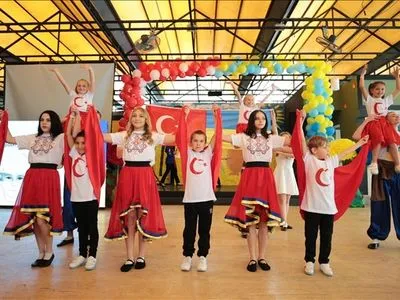 Украинские сироты отмечают первый год жизни в Турции