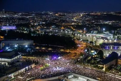 Двести тысяч израильтян вышли на улицы в знак поддержки правительства Нетаньяху и судебной реформы