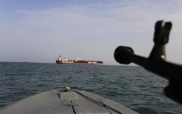 iran-zakhopiv-tanker-pid-praporom-marshallovikh-ostroviv-u-perskiy-zatotsi