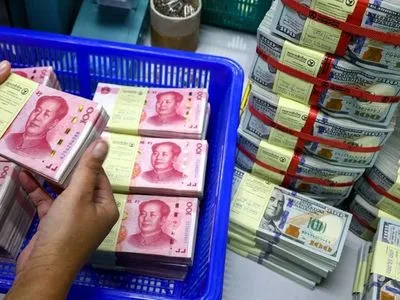 Юань випередив долар і став найбільш використовуваною валютою в транскордонних операціях Китаю
