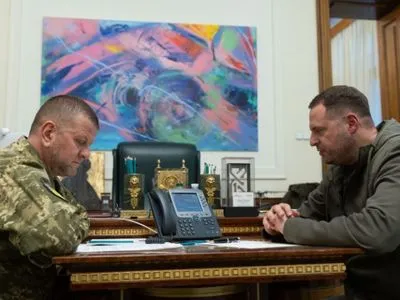 Єрмак і Залужний знову зідзвонилися з колегами з США: обговорили постачання озброєння та боєприпасів