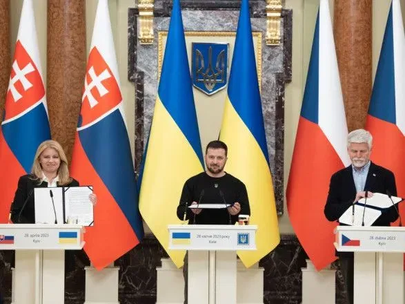 Президенты Украины, Словакии и Чехии подписали совместную декларацию