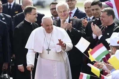 Папа Римський Франциск прибув з першим візитом до Угорщини: деталі