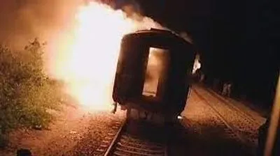 У Пакистані загорівся поїзд, семеро людей загинули