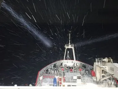 Ледокол "Ноосфера" завершил второй антарктический сезон: прибыл на "большую землю"