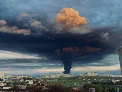 В окупованому Севастополі заявили про локалізацію пожежі на нафтобазі