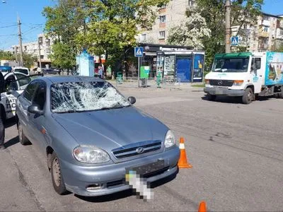 ДТП у Харкові: водій Lanos збив двох людей на переході