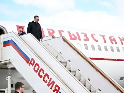 Президент Киргизстану прилетів із офіційним візитом до росії