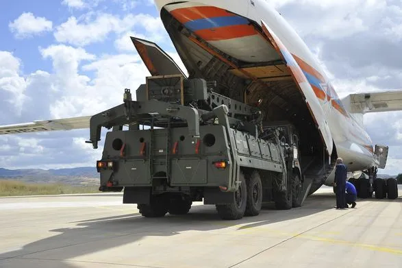 Турция отвергла предложение США отправить российские системы С-400 в Украину