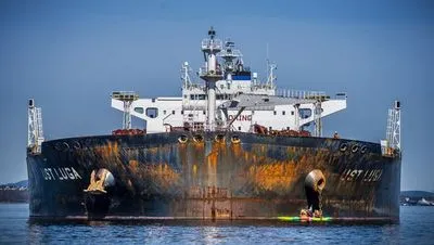 ЄС посилить санкції проти перевезення російської нафти морем -  Bloomberg
