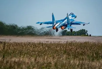 Авиация ВСУ за сутки нанесла четыре удара по районам сосредоточения оккупантов и техники