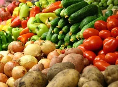 Економіст спрогнозував, коли і на скільки подешевшають сезонні овочі