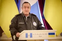 Президента Гватемали нагородили орденом Ярослава Мудрого