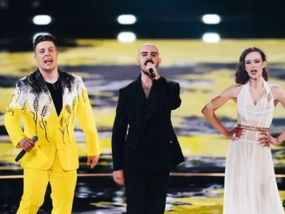 Марія Яремчук, Злата Дзюнька та репер OTOY влаштували на Євробаченні перформенс з українськими піснями