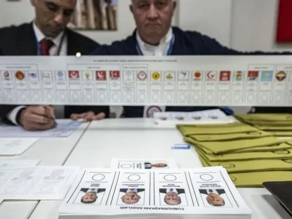 Вибори у Туреччині: Ердоган набирає 49,35% голосів