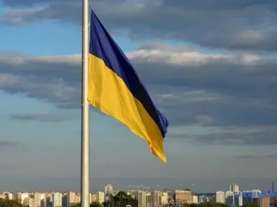 Главный флаг Украины приспустят в знак почтения памяти жертв геноцида крымскотатарского народа
