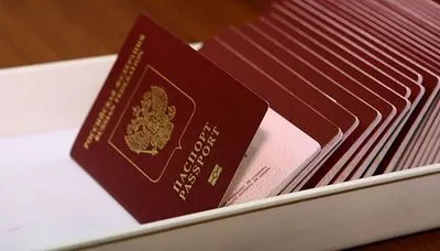 Угрожают депортацией и заставляют получать паспорта рф: оккупанты на Херсонщине усиливают давление на местных